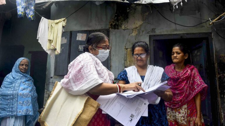 घर बैठे भी भर सकते हैं SIR, BLO ने फॉर्म ऑनलाइन अपलोड किया या नहीं; ऐसे करें चेक