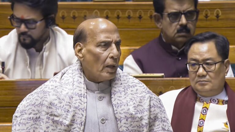 जब लोकसभा में विपक्ष पर भड़क उठे राजनाथ सिंह, लगाई फटकार, देखें Video